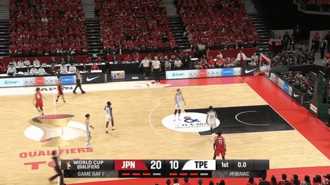 「スッゴイ！マジデ！」バスケ日本代表の“奇跡のブザービーター”に大興奮！英語実況が日本語で絶叫「かわいいw」「日本語リアクション堪能で笑った」 4枚目