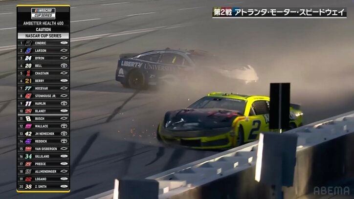 【写真・画像】「バンパーを押す！」全米ナンバーワン人気レース中に見られる“バンパー・トゥ・バンパー”の決定的瞬間　1枚目