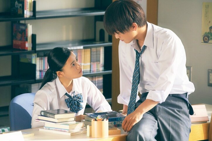 岩⽥剛典、20代最後の制服姿を披露！『パーフェクトワールド君といる奇跡』高校時代の場面写真解禁