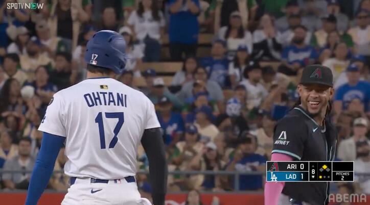 【写真・画像】愛されすぎ？大谷翔平、敵チームとのやり取りが話題「ニコニコ」「仲良し」カメラが捉えたほっこりシーン