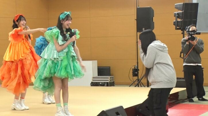 【映像】FRUITS ZIPPER櫻井優衣が満点の笑顔で女子高生に行った“神対応”