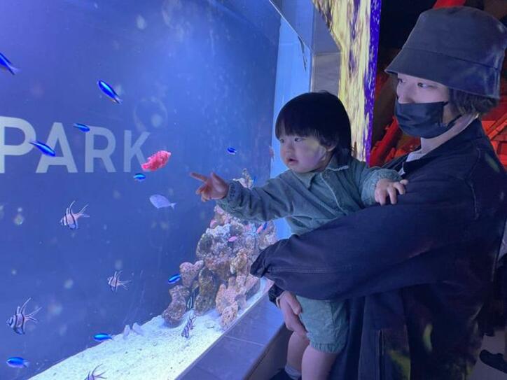  あいのり・桃、息子達を連れて外出するも“大後悔”「ベビーカーのまま入ってしまって」 