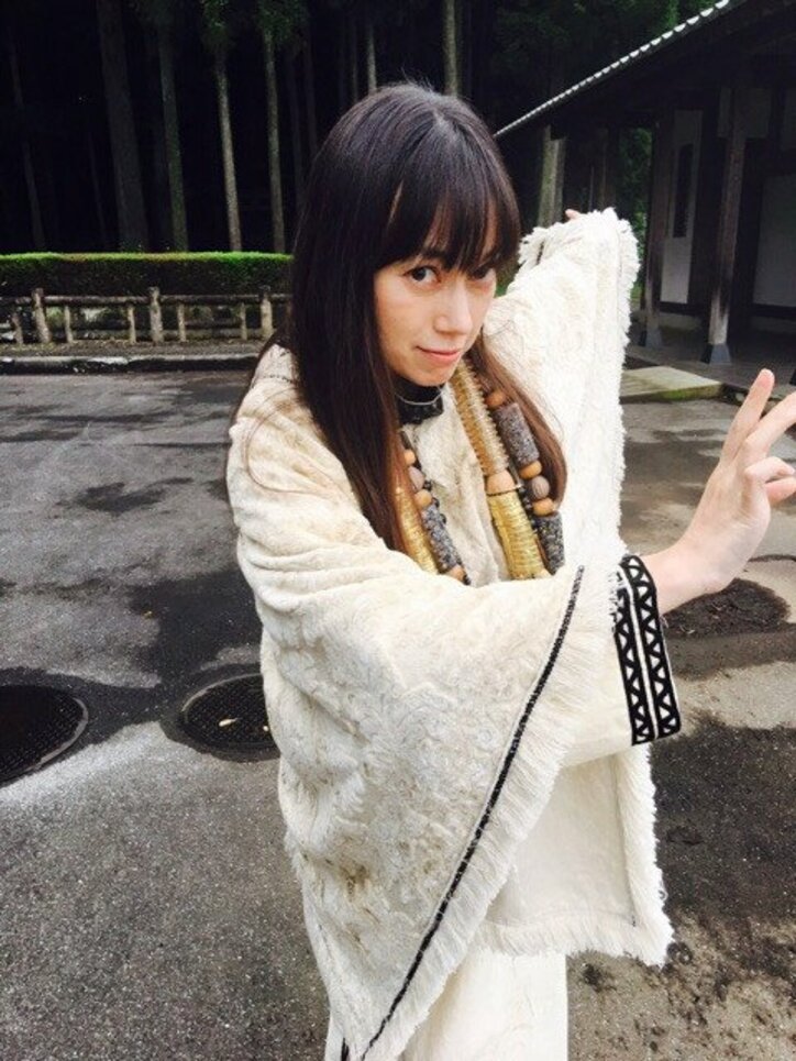 佐伯日菜子、乃木坂46『僕の衝動』MVへの出演を報告しオフショットを公開