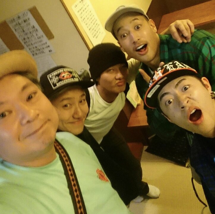 野村周平、関口メンディー&鈴木おさむらと“GENERATIONS風”豪華ショット