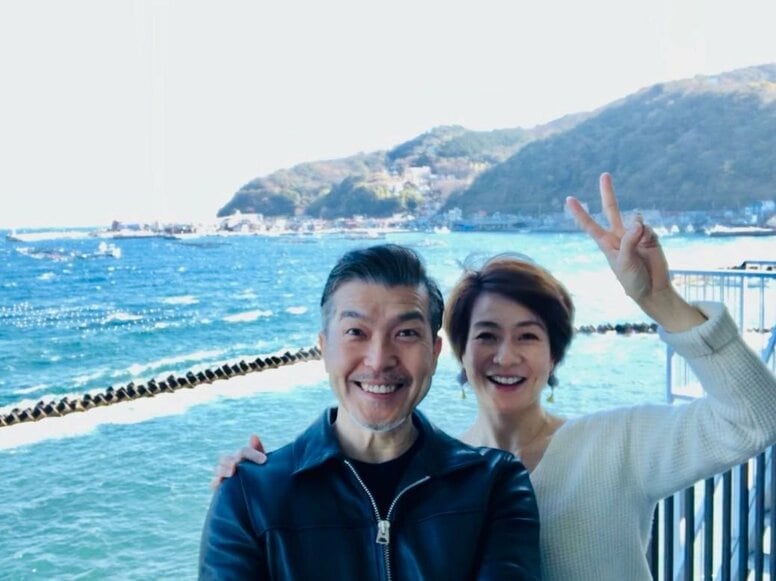 大澄賢也、6回目の結婚記念日を迎え夫婦ショット公開「仲睦まじい」「お幸せに」の声