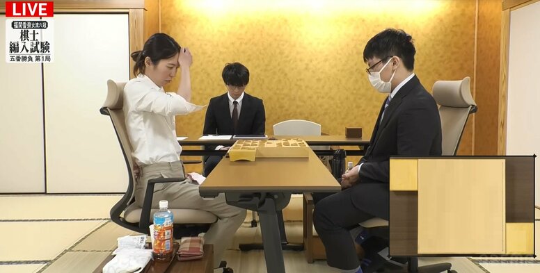 「午後からは本格的な戦いに」福間香奈女流六冠、棋士編入試験初戦白星なるか！17歳の“試験官”山下数毅四段と対局中