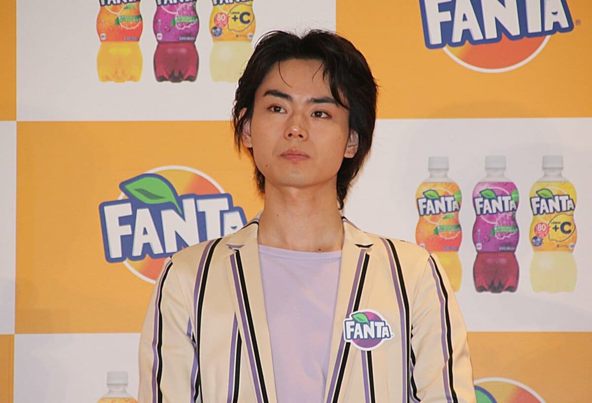 菅田将暉、桐谷漣との『仮面ライダーW』ショットに「最強コンビ