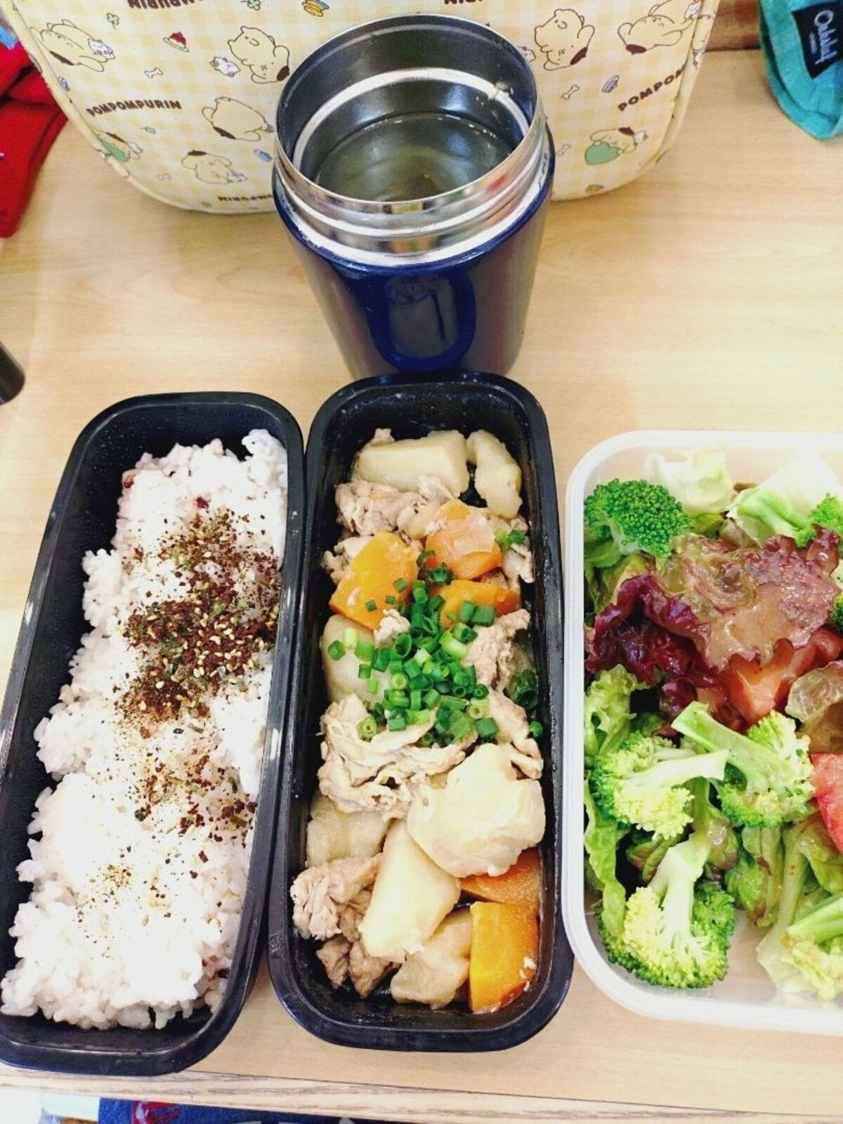 山田花子、多忙な一日に持参したお弁当を披露「昨日の残りのカレー