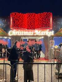 花田虎上『クリスマスマーケット』