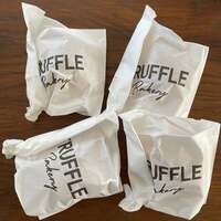 假屋崎省吾『白トリュフの塩パン四つゲット出来ました〜っ』