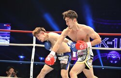 戦慄の右を一閃、コーナーに吹き飛ばして仕留めたKO劇に「倒れ方がエグイ」