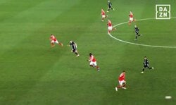 まさに“佐野回収”だ！爆速カバーでピンチ阻止「落ち着きすぎてて怖い」「ナイスだわ」最速33.92km/hは試合トップ