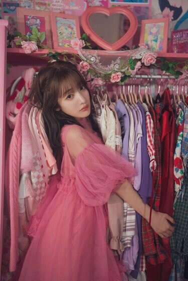 私立恵比寿中学の“ヘソ出しマーメイド” 桜木心菜2nd写真集が12月3日