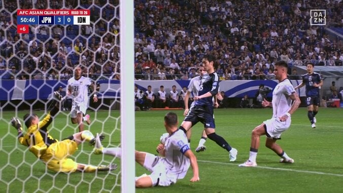 うますぎだろ！久保建英が圧巻アシスト「もう久保と鎌田で完結しますやん」鎌田大地のスピードを生かす絶妙コントロールパスに「マジでファンタジスタ」ファン驚嘆 5枚目