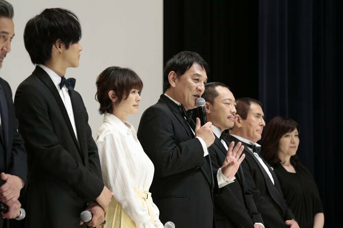 役所広司＆松坂桃李ら豪華12名がそろい踏み　白石和彌監督最新作『孤狼の血』に自信 10枚目