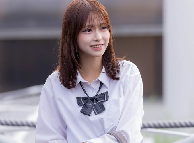 15人から告白された圧倒的美人JK