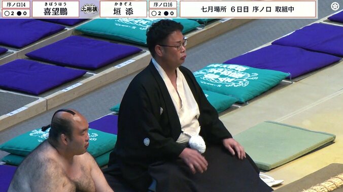 「画ヂカラつよすぎ」大相撲、感動の場面で“ただならぬ”存在感を放つ力士の姿 親方との“奇跡的な2ショット”に「見守る親父と妖精」「存在感ハンパない」 2枚目