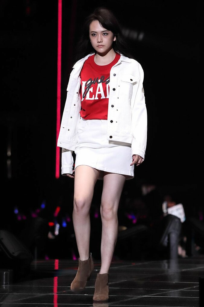 【画像集】桐谷美玲と河北麻友子がキスも！　人気モデルが一堂に！　 - 東京ガールズコレクション2017A/W 24枚目