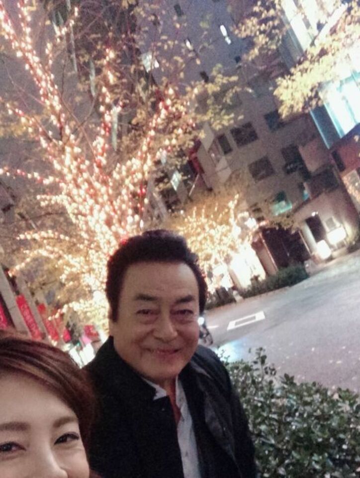 高橋真麻、父とイルミネーションデート「ほっこり」「親孝行ですね」の声