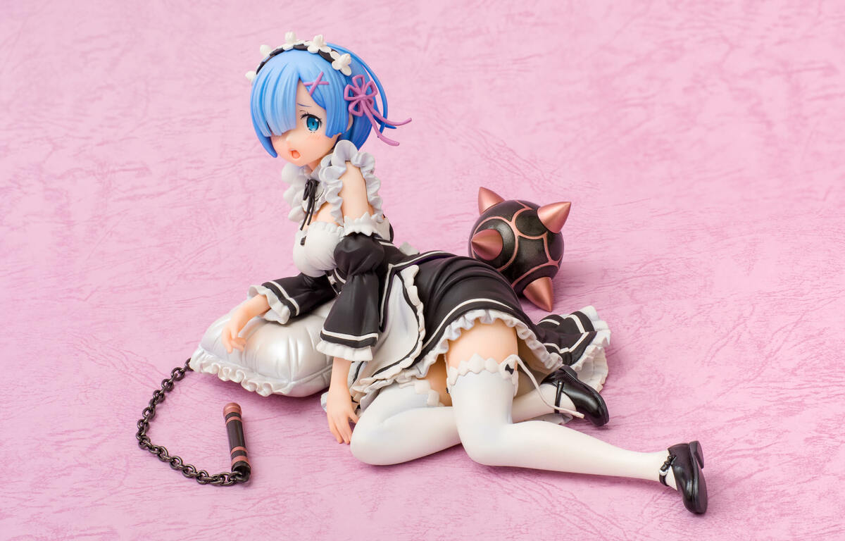 リゼロ　メイド　フィギュア リゼロ：武装メイドのレム、ラムがフィギュアに ダメージを負っ