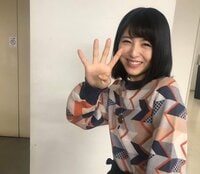 浜辺美波、キュートな笑顔のオフショットにファン絶賛「笑顔が可愛すぎて…」「可愛いの極み」