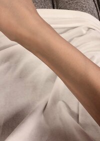 高橋真麻『手首がぁ』