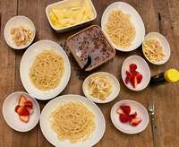 假屋崎省吾『今夜は家族のものが作ってくれたミートソースです‼️』