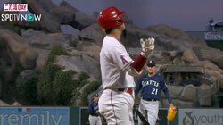 大谷翔平、見逃し三振に「NO！」 球審の判定に女性ファンも“激おこ” 解説はジェスチャーの別の意図を推察