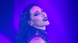 「相変わらずかっこいい」“最恐”美女レスラー、ファンでなくとも必見のカリスマオーラ“限界突破”入場シーンが話題に