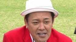 SixTONES田中樹、膝上15cmの超ミニスカ姿で美脚披露もくりぃむ有田は「もうこういうのやらなくてもいい位置に…」