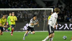 浅野拓磨が運んだ「森保メモ」に託されたメッセージ　日本代表選手が混乱した急増「4-4-2」 新フォーメーションの狙いは？森保ジャパンの武器になるのか？