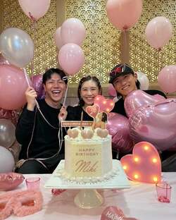  西野未姫、弟たちとの3ショットを公開「友達がお誕生日会をしてくれました」 