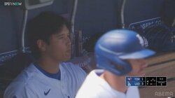 公式グッズじゃないけど！？大谷翔平、2戦連続41号でも披露した“おなじみポーズ” ベンチ内、ショップでも放つ存在感