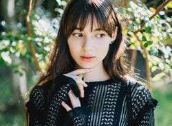 「こんなに美しく成長してるなんて…」『相棒』仲間由紀恵の娘役で話題の美しすぎる16歳、美脚あらわなミニスカとスケスケニットで魅了