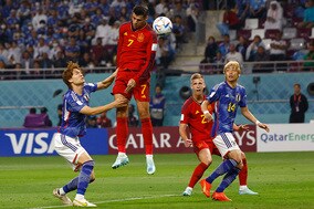 【W杯】日本、痛恨の失点　スペインFWモラタが先制ゴール　打点の高いヘディングシュートで被弾