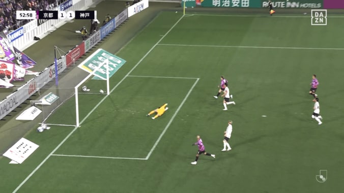 エリアスのパスからトゥーリオが同点弾