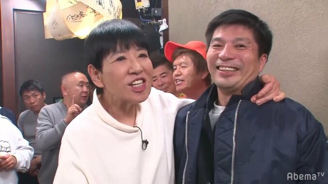 和田アキ子、藤田晋社長とキスで態度豹変!? 二次会の未公開シーンも公開 2枚目