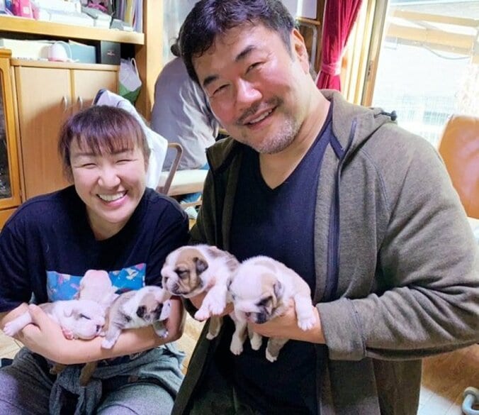 北斗晶＆佐々木健介、愛犬が産んだ子犬達にメロメロ「どうしたらいいの～この可愛さ」 1枚目