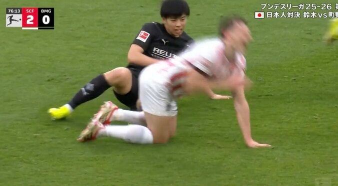 【写真・画像】場内騒然！伊藤洋輝が突然倒れた… 相手選手がブチギレ「何してんだよ！」“謎タックル”で吹っ飛ばされる「負けててダサい」　1枚目