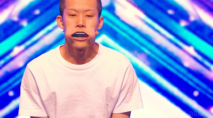 「怖くて見てられない」ハーモニカを吹きながらホッピング＆二重跳びする男に山田孝之戦慄