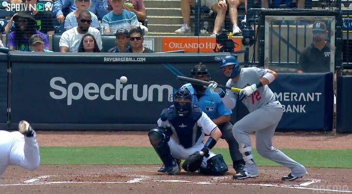 【写真・画像】これぞ“奇策” 誰もが意表を突かれた…脅威のセーフティーバントにファン騒然「上手すぎるｗ」「完璧なコース」