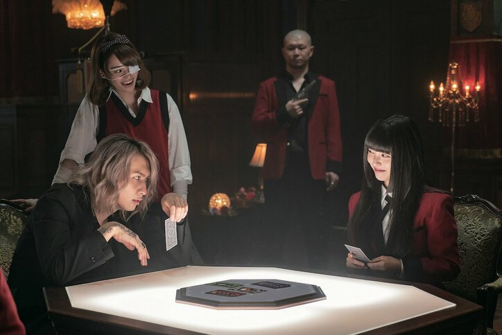 藤井流星、『賭ケグルイ』視鬼神役のシルバーロン毛姿がジャニーズWESTメンバーから大好評「神山から『めっちゃかっこいい!』ってファンみたいなメッセージが」