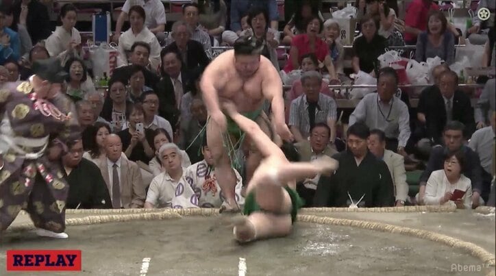 貴景勝が2ケタ勝利　積極的な立ち合いが奏功　谷川親方「先に当たって押し込んでいる」