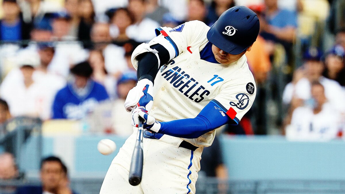 大谷翔平、日本人選手初の3年連続40号 バックスクリーンへ確信の一発 2