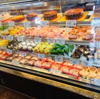 業務田スー子『人生初の不二家ケーキ食べ放題に参戦!!』