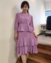 熊田曜子、落ち着いた紫のワンピースショットに絶賛の声「秋コーデですね！可愛い可愛い」