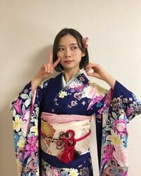 朝日奈央、紺色の振り袖姿にファン絶賛「なんでも似合うんずるい」「超絶お美しい」