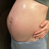 桃『妊娠線予防に使ってるもの!!!あと107日!』