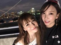 ざわちん、藤井リナとの2ショットを披露 花火の下でDJにも挑戦「すごかったー!!」