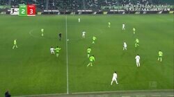 まるでレーザービーム！佐野海舟の“超低弾道フィード”に放送席も驚嘆 「判断が鋭い」正確無比なサイドチェンジの瞬間